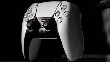 DualSense ma gałki analogowe DualShocka 4