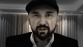 Patryk Vega publikuje za darmo film o handlu dziećmi