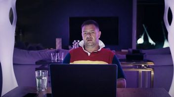 Reżyser 365 dni nakręcił thriller z udziałem Tomasza Karolaka. Zobacz trailer The End