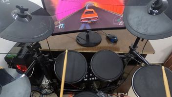 Perkusja jako kontroler do gier, pozwala nawet jeździć w Forza Horizon 4