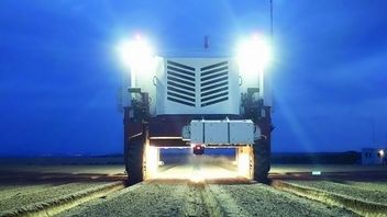 Zabójcze lasery - robot likwiduje 100 tys. chwastów na godzinę