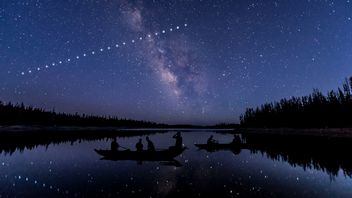 Starlink znowu nad Polską, oto kiedy zobaczymy satelity Elona Muska [Aktualizacja]