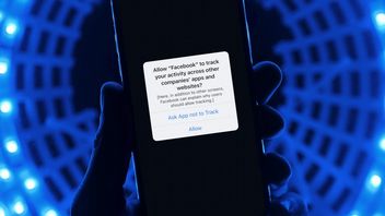 Facebook ma problem - ludzie nie chcą być śledzeni, dochody z reklam mogą spaść