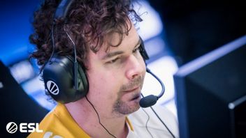 Czołowa drużyna CS:GO pozywa swojego byłego trenera