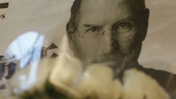 Podanie o pracę współzałożyciela Apple sprzedane za 1,2 miliona złotych