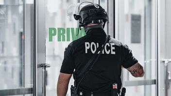 Policja przejmująca konta i zmieniająca dane - niepokojące prawo w Australii