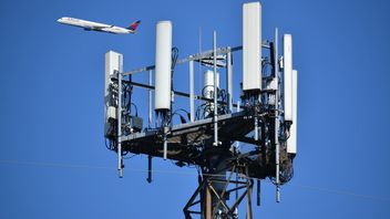 Nowe pasmo sieci 5G może być groźne dla samolotów