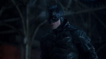 Robert Pattinson chwali detektywistyczny aspekt The Batman; reżyser nazywa film „prawie horrorem”