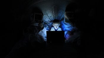 Dzieci spędzały za dużo czasu w Internecie. Ojciec odciął Internet całemu miastu