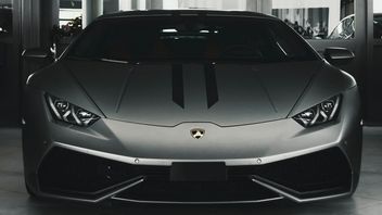 Artysta wysadził Lamborghini w proteście przeciwko kryptowalutom i zrobił z tego NFT