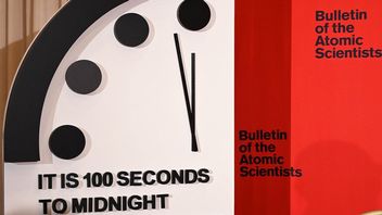 Zegar zagłady tyka. Jego twórcy odnoszą się do wojny na Ukraine