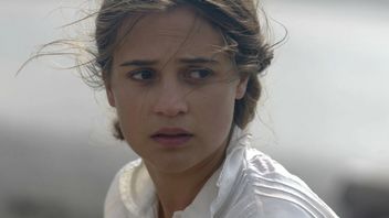 Alicia Vikander na oficjalnych zdjęciach z nadchodzącej ekranizacji Tomb Raidera