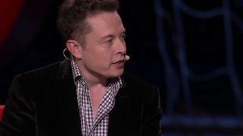 Elon Musk śmieje się z korekty w iPhone, prosi Apple o naprawę