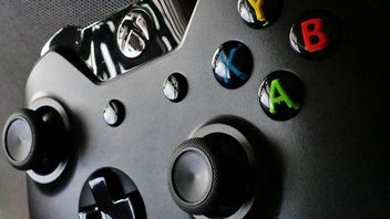 PS5 zaczyna przegrywać z Xbox Series X w sprzedaży