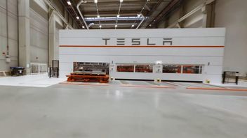 130 tys. Tesli ma problem; procesory AMD się przegrzewają