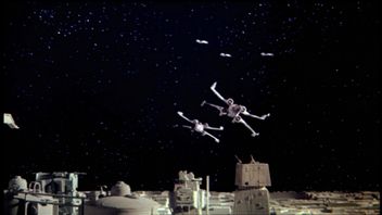 Oryginalny X-Wing ze Star Wars sprzedany za 2,3 mln dolarów