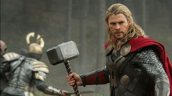 Thor z Avengers w roli pogodynki