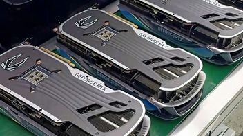 RTX 4090 zaskakuje wyglądem; wyciekły pierwsze zdjęcia