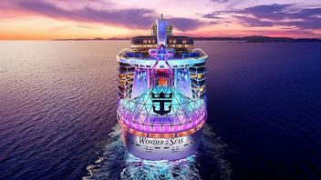 Ten statek jest tak duży, że nawet Titanic zmieściłby się w nim cztery razy