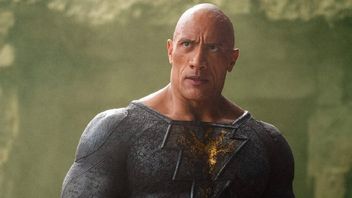 Black Adam początkowo otrzymał kategorię R; konieczne było wycięcie wielu brutalnych scen