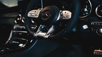 Roczna opłata za lepsze osiągi; kolejny producent wprowadza płatne subskrypcje