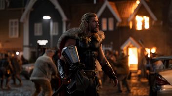 Chris Hemsworth chce zmiany tonu w Thorze 5. Fani typują najlepszą wersję bohatera