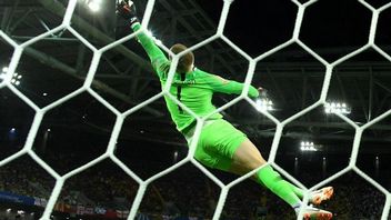 Piłkarz zabrał do Kataru cały gamingowy zestaw, bo bez tej gry nie przeżyje