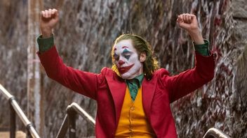 Joker 2 na pierwszym kadrze; reżyser udostępnił go z okazji rozpoczęcia prac na planie