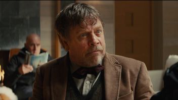 Mark Hamill, jakiego nie widzieliście; po używkach walczy z mafią w zwiastunie filmu