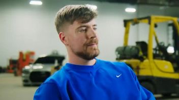 Streamer wysługuje się fanami, by nakręcić sprzedaż swoich produktów