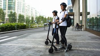 Hulajnogi elektryczne w wiosennych obniżkach cen w Media Expert