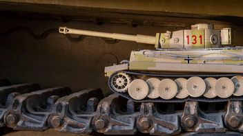 Czołg Tygrys za 3 tys. zł od Cobi szokuje na każdym kroku. Te klocki ważą aż 6 kg