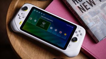 Kontrowersyjna konsola Logitecha debiutuje w Europie, ale nie w Polsce