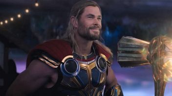 Chris Hemsworth przyznał, że Thor 4 mógł być „zbyt głupi”. „Banda ośmiolatków krytykowała mój film”