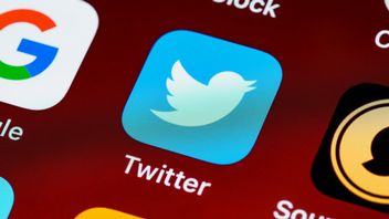 Twitter grozi Zuckerbergowi pozwem za podrabianie portalu