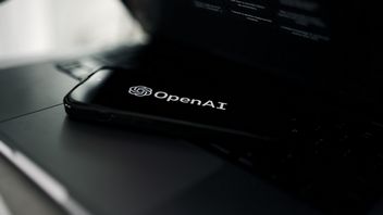 Spada liczba użytkowników ChatGPT, ludzie idą do konkurencji