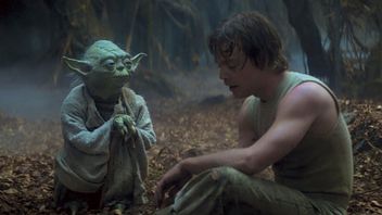 Palpatine szydzi z Yody za sprawą obelżywego przezwiska. To policzek, ale zasłużony