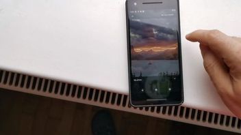 Tapeta zawiesza telefony z systemem Android