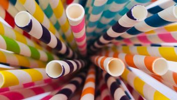 Papierowe słomki mogą nie być tak idealnym rozwiązaniem, jak nam się wydawało