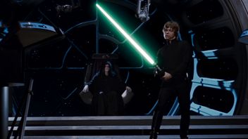 George Lucas uratował scenę kultowego pojedynku Luke’a i Lorda Vadera w Gwiezdnych wojnach dzięki tej „dosadnej” poradzie