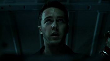 Autor Fight Clubu nie był fanem zakończenia filmu z Bradem Pittem. Zdradził, jaki problem widział w adaptacji Finchera