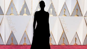 Została odkryta podczas kłótni z pracownikiem banku, obecnie jest jedną z największych gwiazd Hollywood