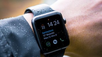 Wszyscy myśleli, że ten Smartwatch to przekręt. Dziesięć lat po zbiórce pojawił się przed drzwiami wspierających