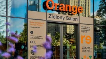 UOKiK karze Orange. Firma ma zwrócić pieniaze za kontakt z infolinią i wizyty techników
