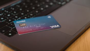 Carding: czym jest ten popularny cyberscam i jak go uniknąć?