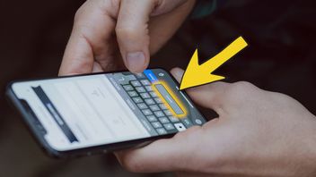 Przytrzymanie spacji to sztuczka dla iPhone'ów i telefonów z Androidem, którą powinieneś znać