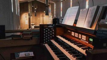 Game Boy może zastąpić organistę w kościele, efekt jest śpiewający