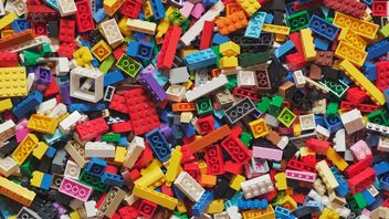 Z klocków LEGO powstała największa na świecie karta do gry; jej stworzenie zajęło 90 godzin