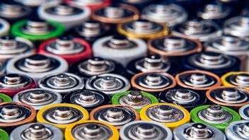 Koniec z tradycyjnymi bateriami; w przyszłości akumulatory będą wbudowane w konstrukcję urządzeń