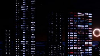 W Cities Skylines 2 spotkamy nie tylko zjawiska pogodowe. Gra obejmuje też te kosmiczne